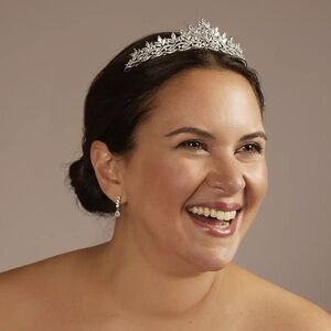 Elegant White Drop Earrings